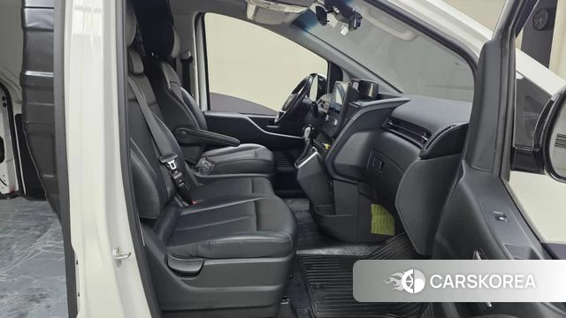 Hyundai Staria 2021 Белый из Кореи, фото 2