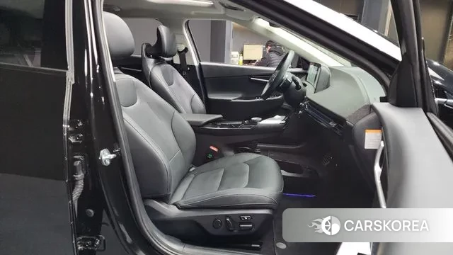 Kia EV6 2023 Черный из Кореи, фото 2