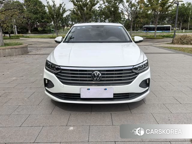 Volkswagen Lavida 2022 Белый из Китая, фото 2