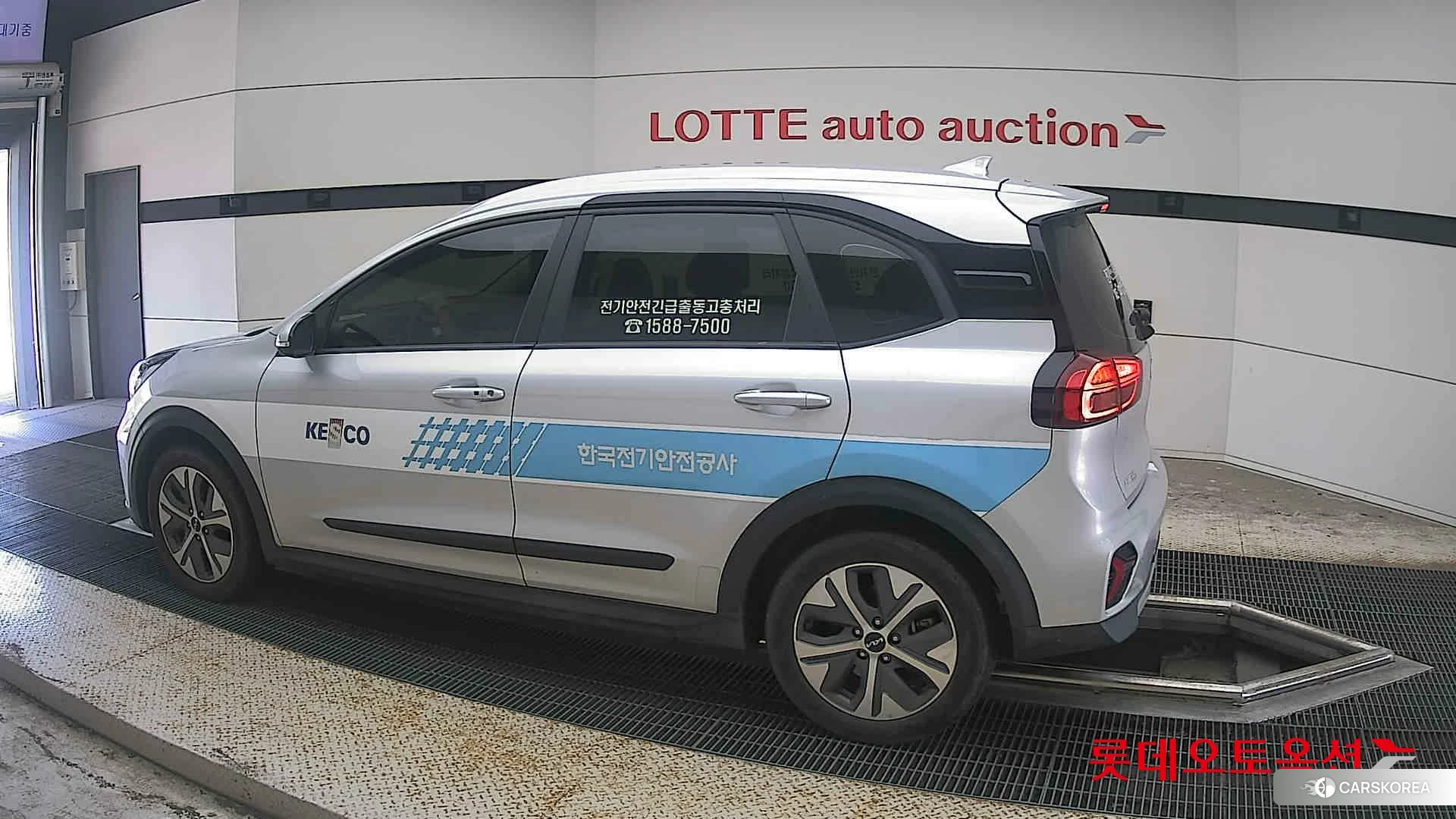 Kia Niro Plus 2023 Sparkling Silver из Кореи, фото 2