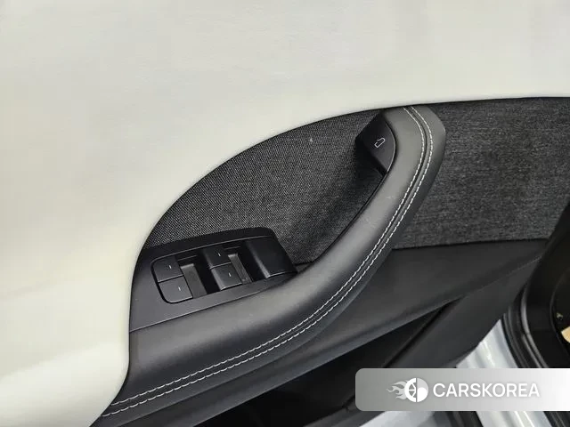 Tesla Model X 2023 Белый из Кореи, фото 2