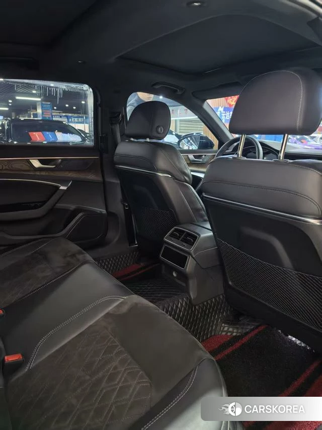 Audi A6L 2022 Черный из Китая, фото 2