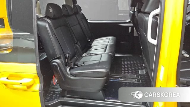 Hyundai Staria 2024 Желтый из Кореи, фото 2