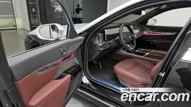 BMW 7 Series (G70) id 2507687 из Кореи 2