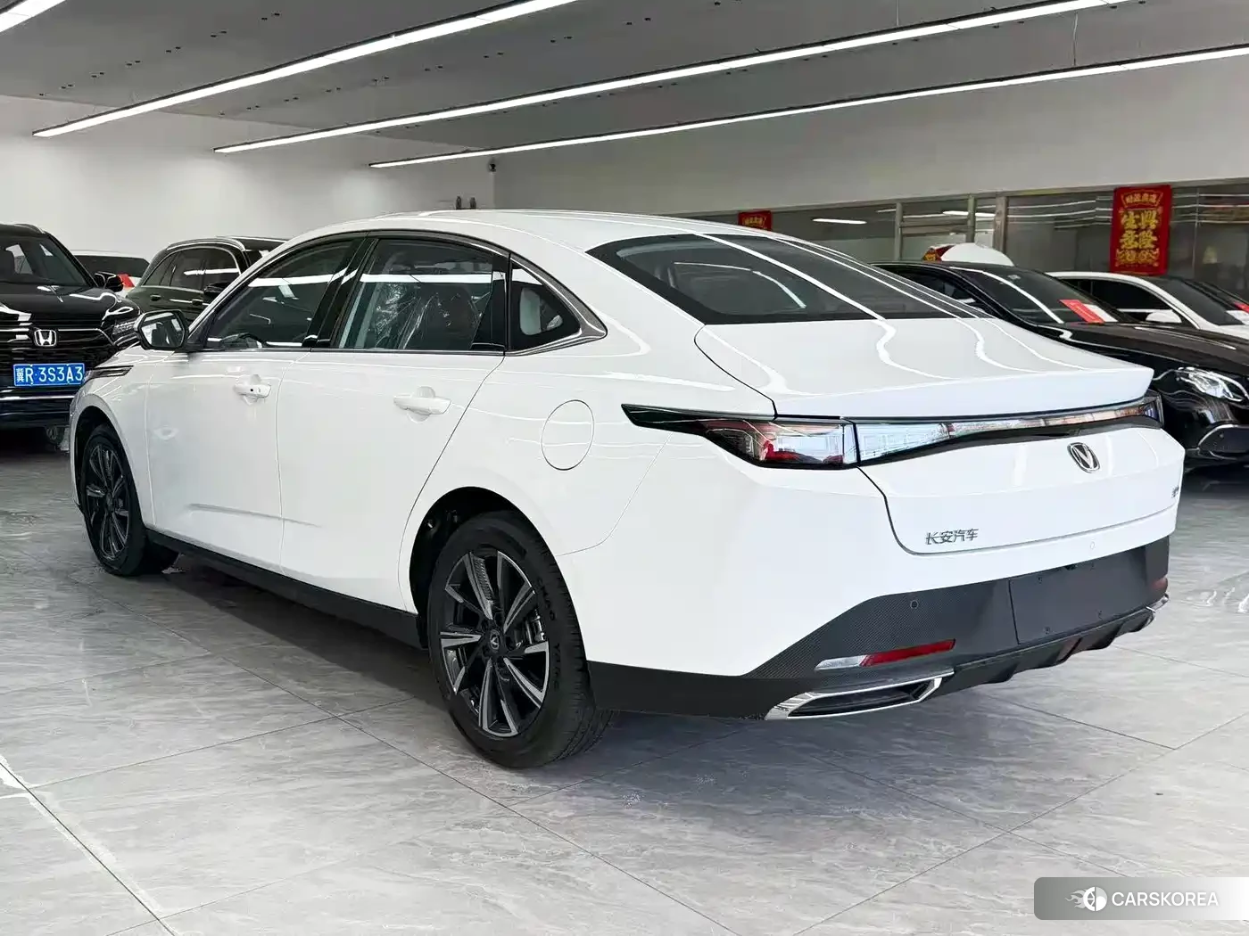 Chang'an Yidong 2026 Белый из Китая, фото 2