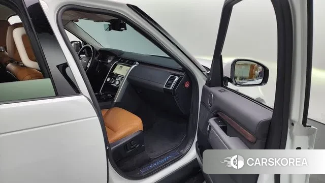 Land Rover Discovery 5 2019 Белый из Кореи, фото 2