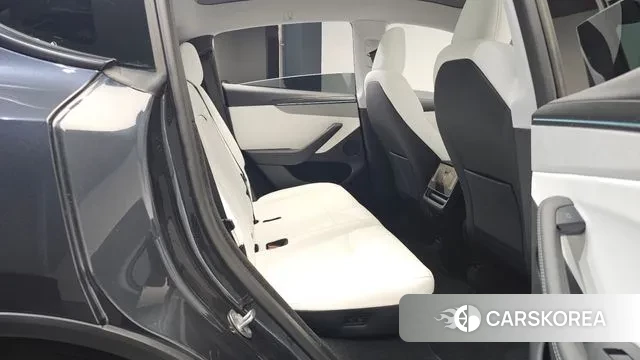 Tesla Model Y 2025 Серый из Кореи, фото 2