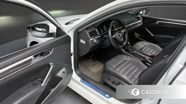 Volkswagen The New Passat 2018 Белый из Кореи, фото 2