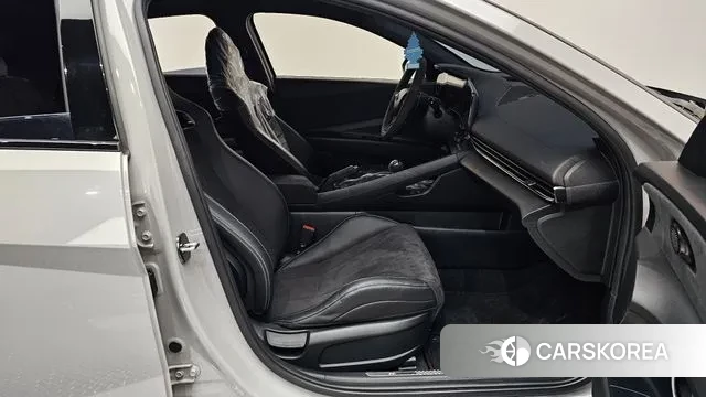 Hyundai Avante (CN7) 2022 Серебряный из Кореи, фото 2