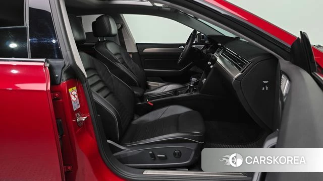 Volkswagen Arteon 2019 Красный из Кореи, фото 2