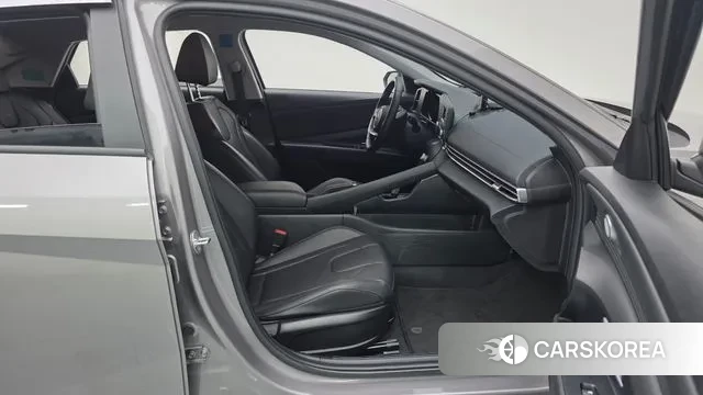 Hyundai Avante (CN7) 2021 Серебристо-серый из Кореи, фото 2