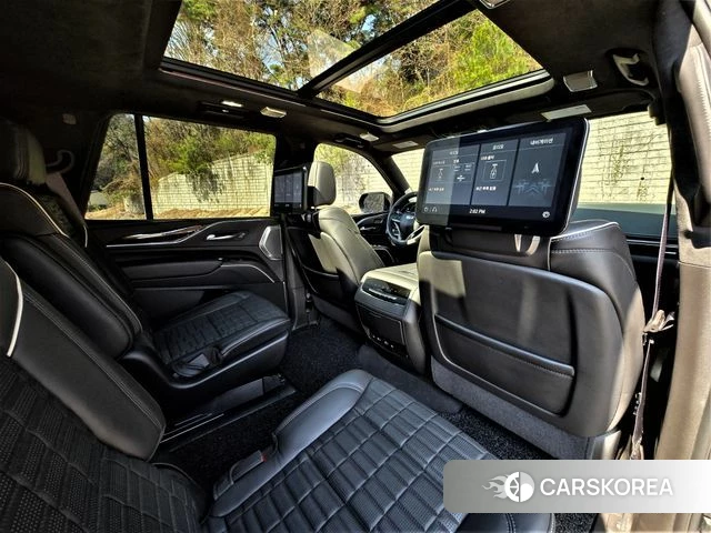 Cadillac Escalade 5th Generation 2021 Черный из Кореи, фото 2