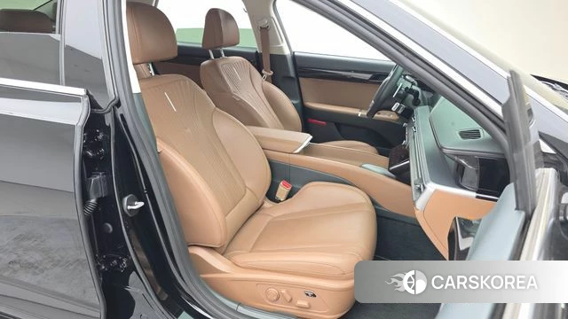 Hyundai Grandeur Hybrid (GN7) 2023 Черный из Кореи, фото 2