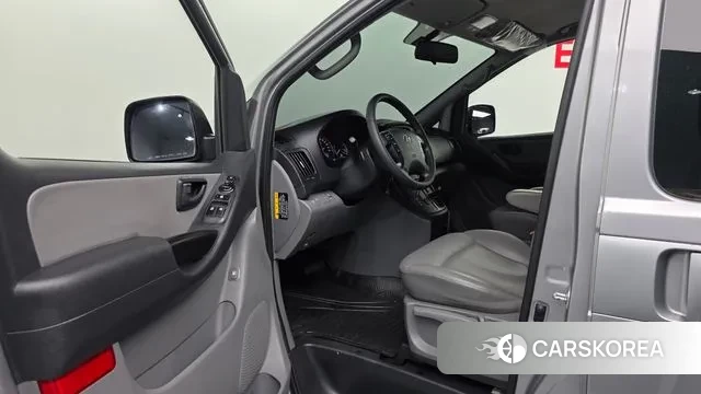 Hyundai The New Grand Starex 2021 Серебряный из Кореи, фото 2