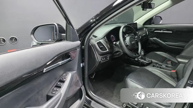 Kia Seltos 2022 Черный из Кореи, фото 2