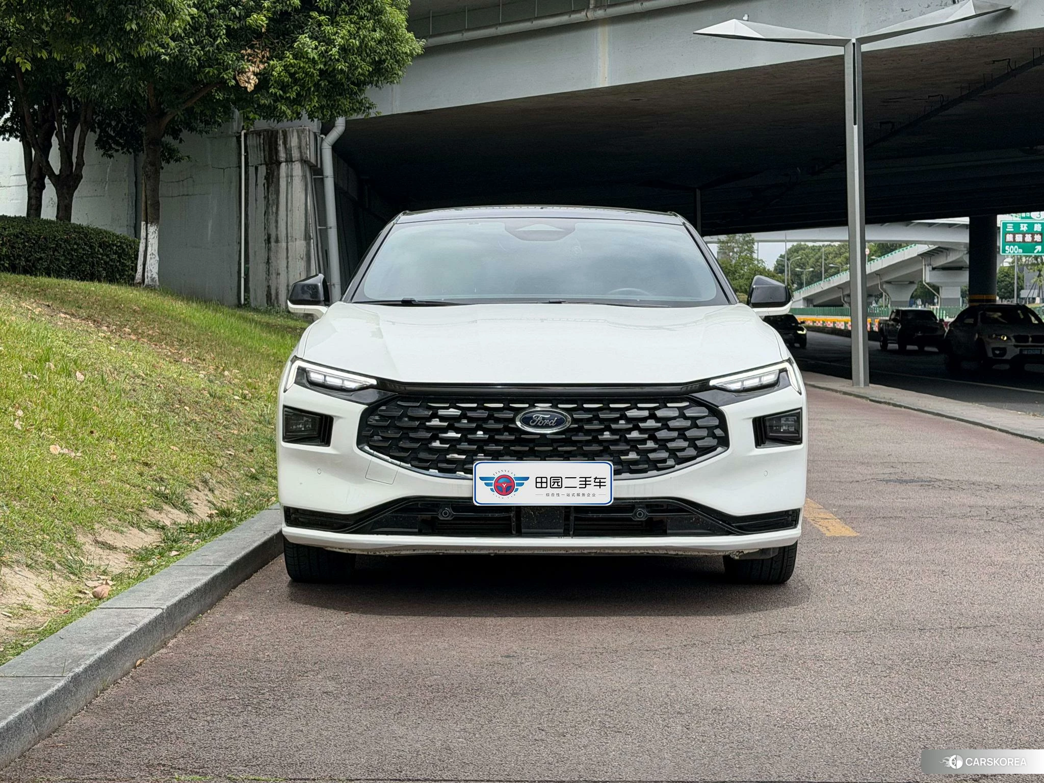 Ford Mondeo 2022 Белый из Китая, фото 2