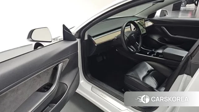 Tesla Model 3 2020 Белый из Кореи, фото 2