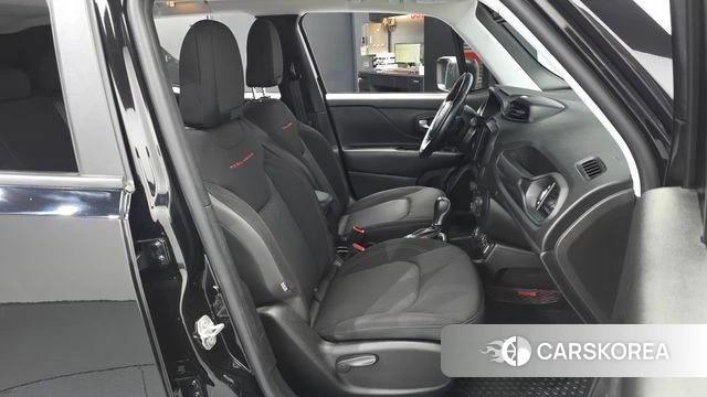 Jeep Renegade 2018 Черный из Кореи, фото 2