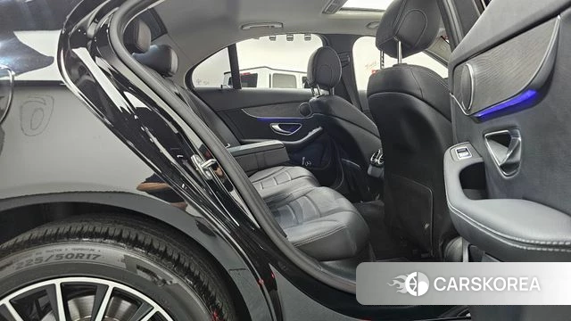 Mercedes-Benz C-Class W205 2019 Черный из Кореи, фото 2