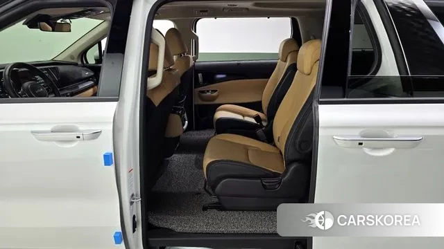 Kia Carnival 4th generation 2023 Белый из Кореи, фото 2