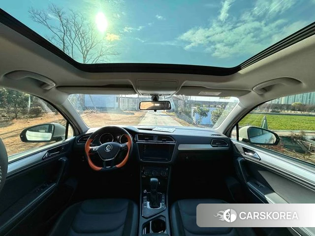 Volkswagen Tiguan L 2021 Белый из Китая, фото 2