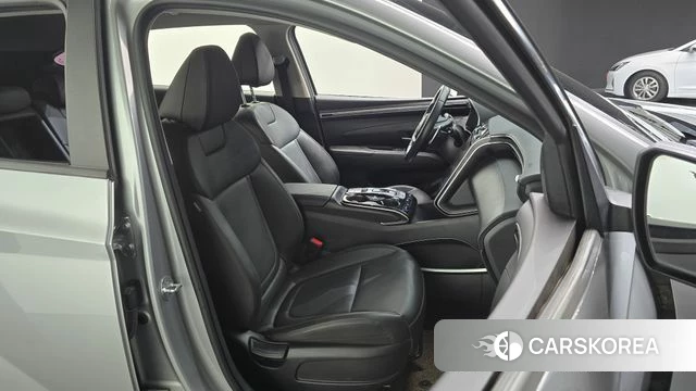 Hyundai Tucson (NX4) 2021 Серебряный из Кореи, фото 2