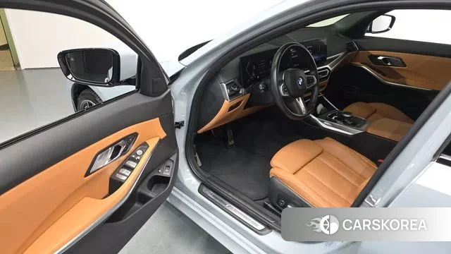 BMW 3 Series (G20) 2023 Светло-серебряный цвет из Кореи, фото 2