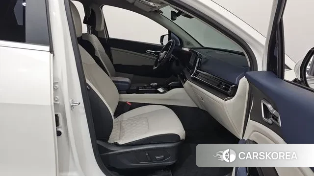Kia Sportage 5th Generation 2023 Белый из Кореи, фото 2