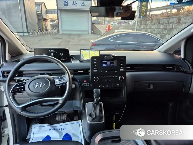 Hyundai Staria 2022 Белый из Кореи, фото 2