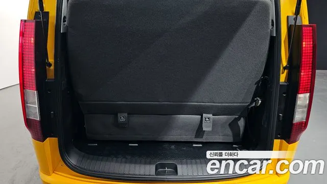 Hyundai Staria 2024 Желтый из Кореи, фото 2