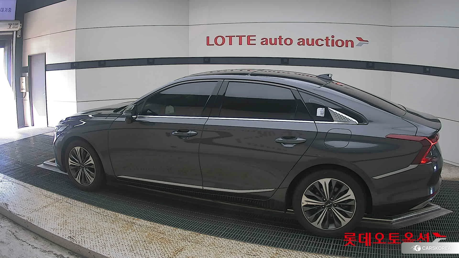 Kia K8 2023 Interstellagray из Кореи, фото 2