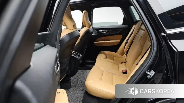 Volvo XC60 second Generation 2019 Черный из Кореи, фото 2