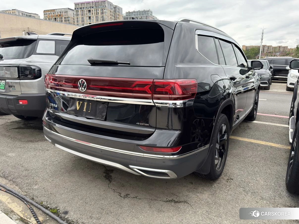 Volkswagen Tourang 2021 Черный из Китая, фото 2