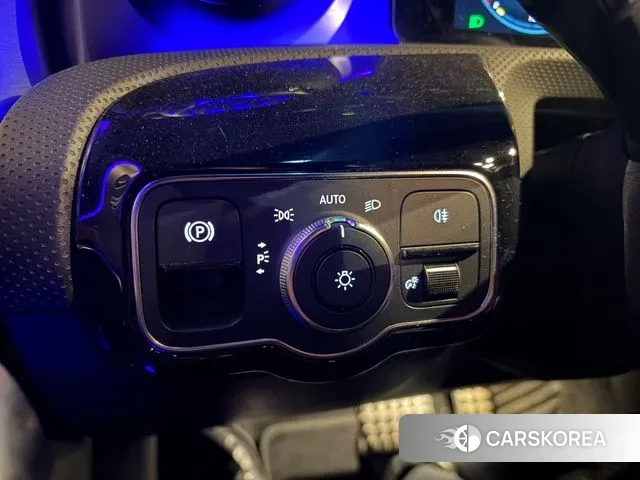 Mercedes-Benz A-Class W177 2021 Белый из Кореи, фото 2