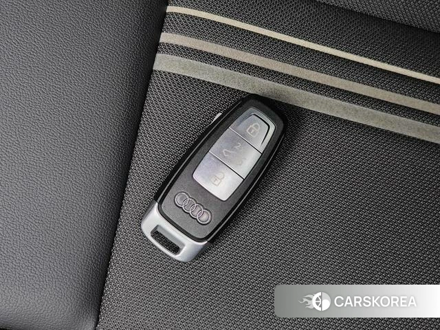 Audi A3 2024 Белый из Китая, фото 2