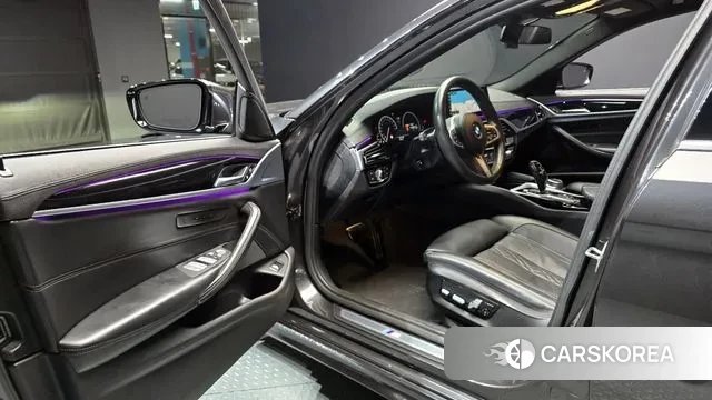 BMW 5 Series (G30) 2019 Серый из Кореи, фото 2