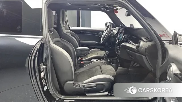 Mini Cooper S 2022 Черный из Кореи, фото 2