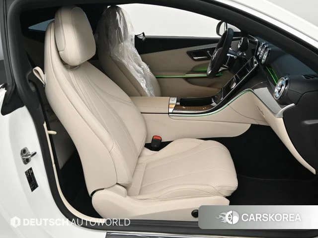 Mercedes-Benz CLE-Class C236 2026 Белый из Кореи, фото 2