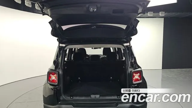 Jeep Renegade 2018 Черный из Кореи, фото 2