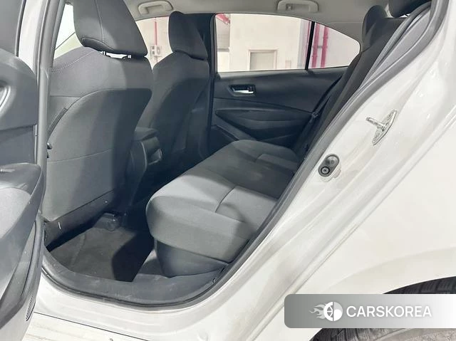 Toyota Corolla 2023 Белый из Китая, фото 2