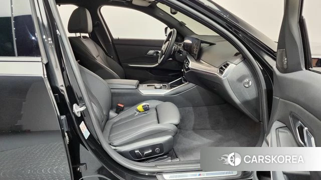 BMW 3 Series (G20) 2024 Черный из Кореи, фото 2