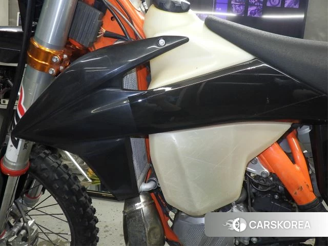 Проданный KTM 250 EXC-F SIX DAYS 2021 из Японии, фото 4