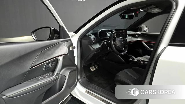 Peugeot e-2008 second generation 2021 Белый из Кореи, фото 2