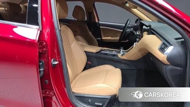 Genesis The New G70 2022 Красный из Кореи, фото 2