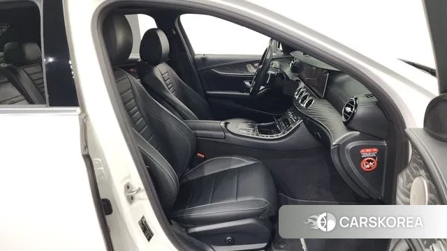 Mercedes-Benz E-Class W213 2021 Белый из Кореи, фото 2