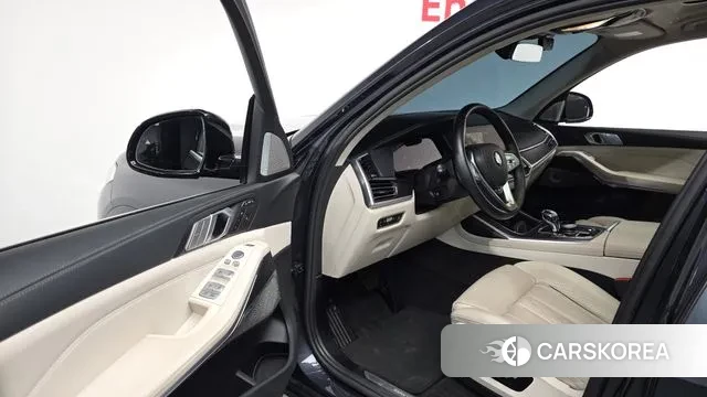 BMW X7 (G07) 2021 Серый из Кореи, фото 2