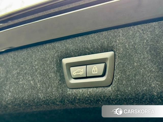 BMW 5 series 2022 Черный из Китая, фото 2