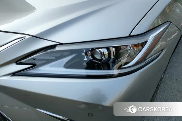 Lexus ES 2024 Шампань из Китая, фото 2