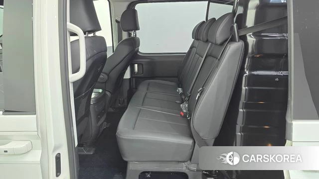 Hyundai Staria 2023 Белый из Кореи, фото 2