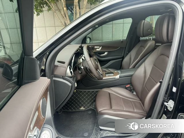 Mercedes-Benz GLC 2023 Черный из Китая, фото 2